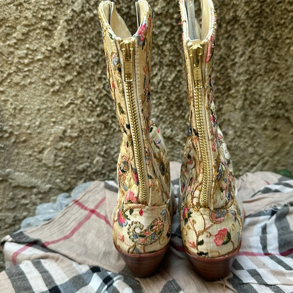 Anthropologie Momo New York Embroidered Western Boots